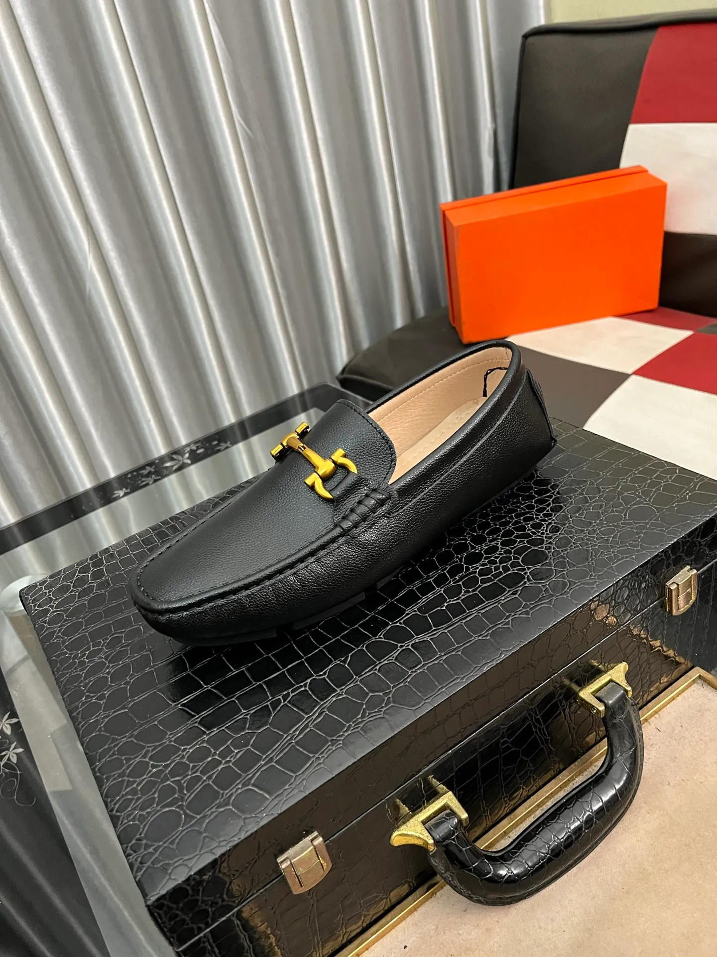 Men's shoes 💰400⌚️⌚️【HERMES】Hermès classic fashionable casual beanie shoes, fine workmanship ☘Made of imported Italian cowhide, luxurious pig and sheep lining🌶🌶cowhide feet, rubber wear-resistant outsole🎋Stable, delicate and delicate🍇Very special, versatile style, worth owning🍉Size: 38-44